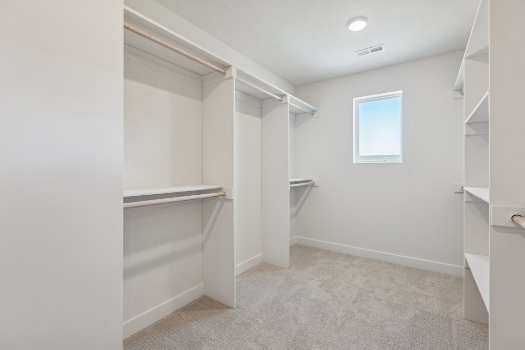 30-web-or-mls-8044 - 10908 N 159th Ave_030