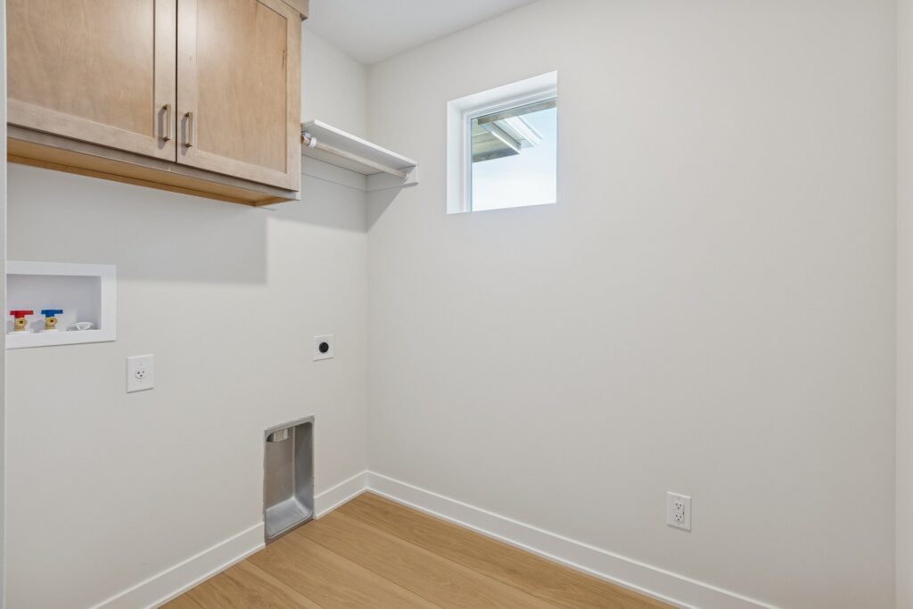 31-web-or-mls-8044 - 10908 N 159th Ave_031