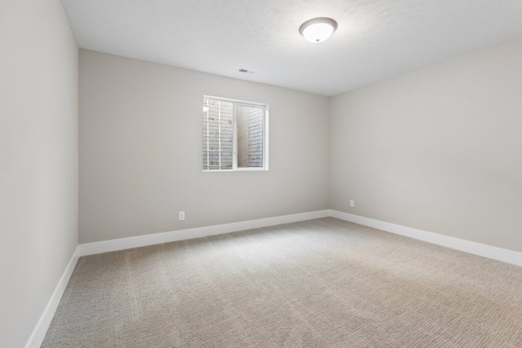 31-web-or-mls-8241 - 11103 N 173rd St - 031