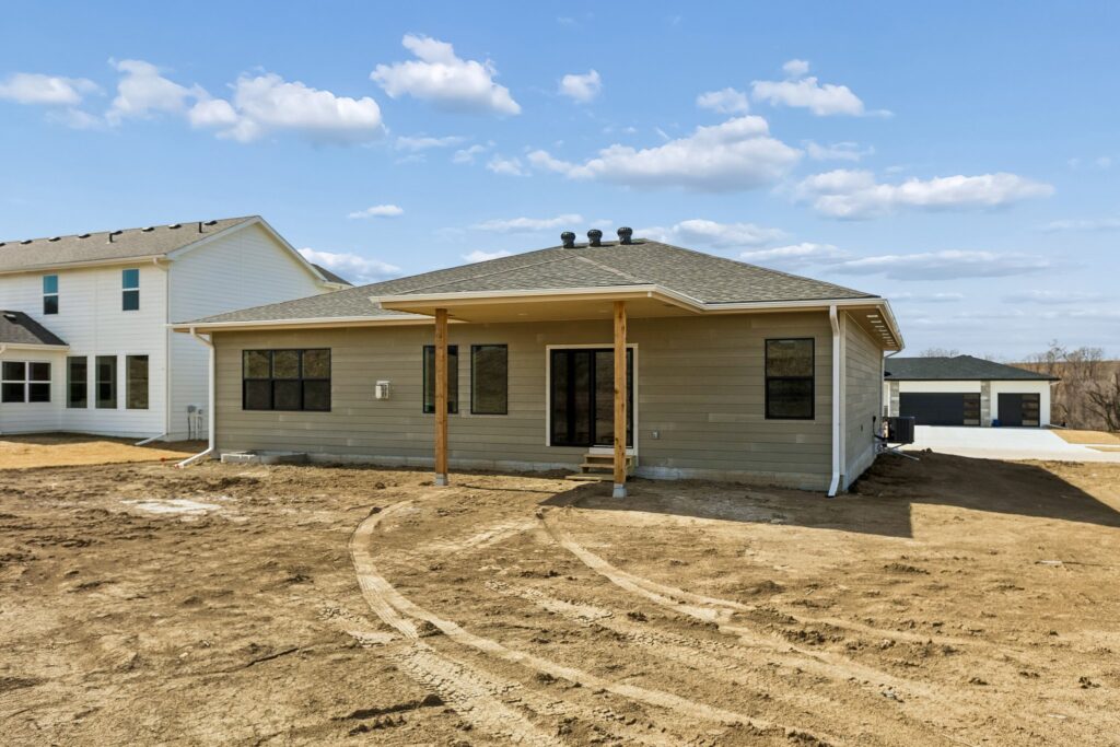 34-web-or-mls-8241 - 11103 N 173rd St - 034