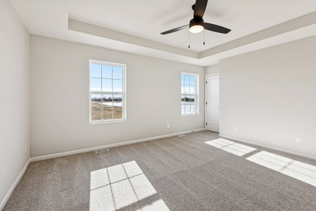 37-web-or-mls-7961 - 4715 E 21st Ave_012 (2)