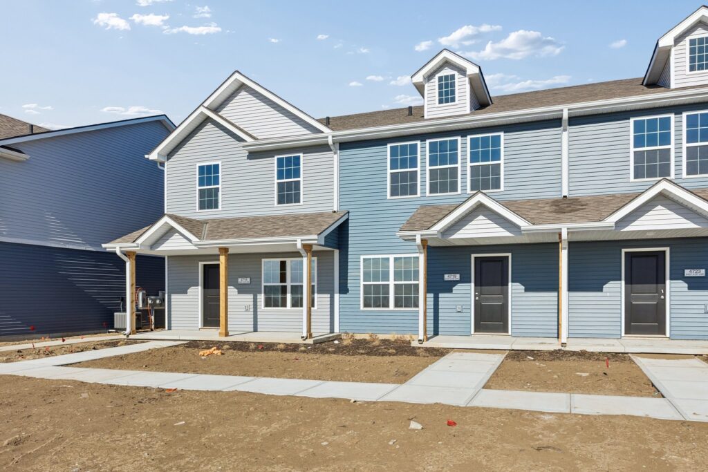 52-web-or-mls-7961 - 4715 E 21st Ave_002 (3)