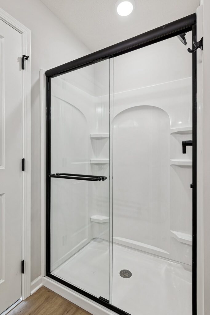 67-web-or-mls-7961 - 4715 E 21st Ave_017 (3)