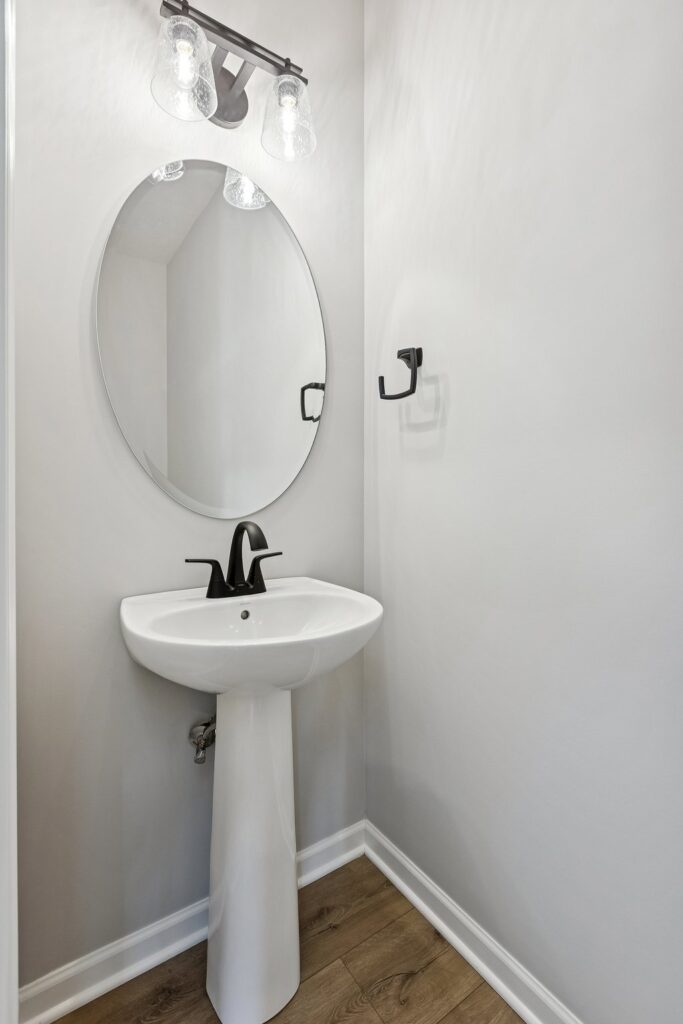 68-web-or-mls-7961 - 4715 E 21st Ave_018 (3)