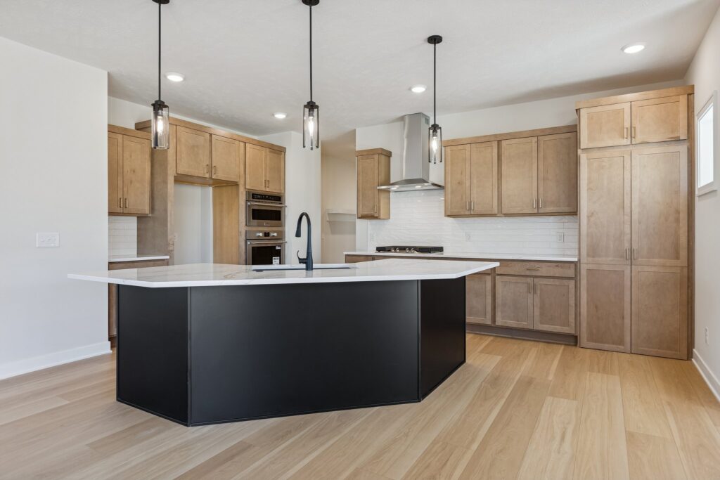 7-web-or-mls-8044 - 10908 N 159th Ave_007