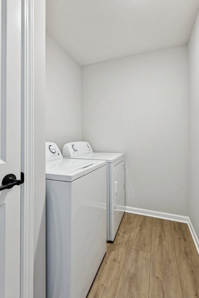 74-web-or-mls-7961 - 4715 E 21st Ave_024 (3)