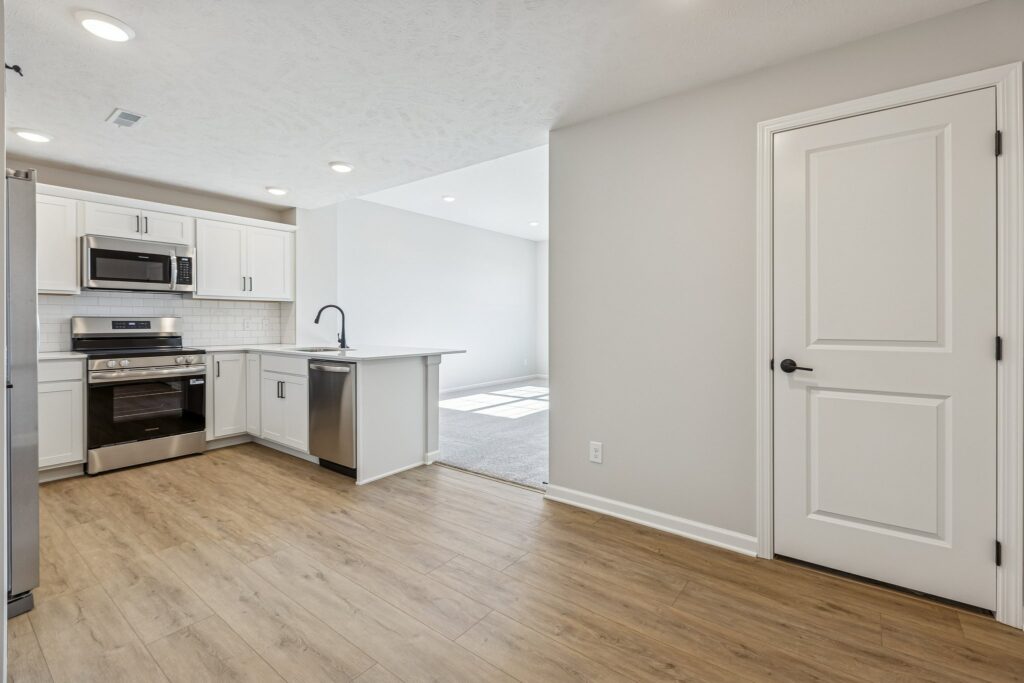 83-web-or-mls-7961 - 4715 E 21st Ave_008 (4)