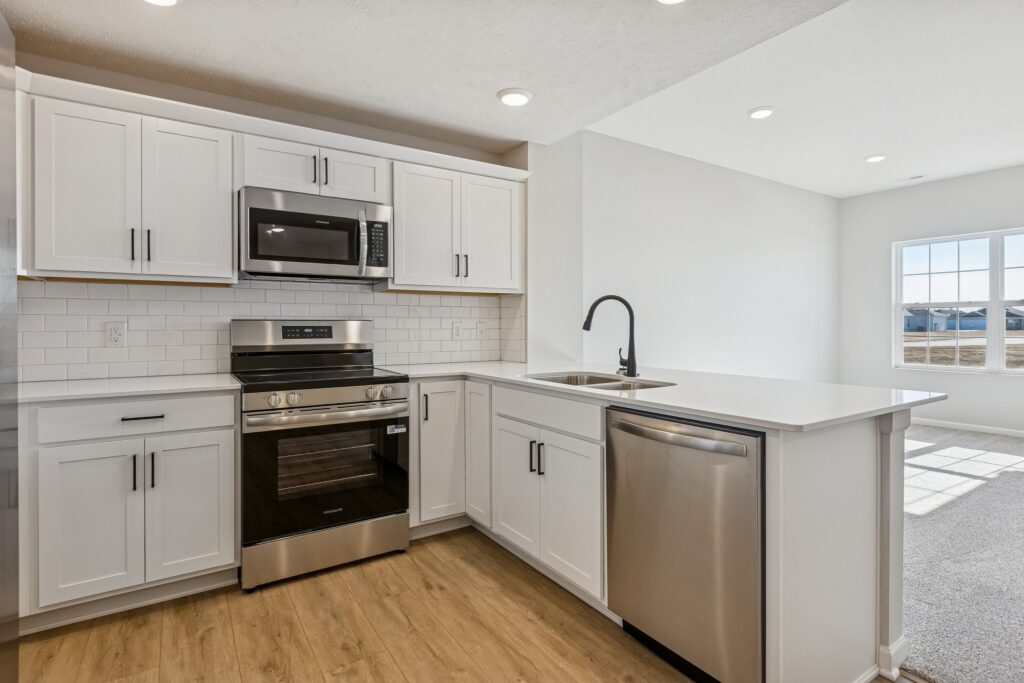 85-web-or-mls-7961 - 4715 E 21st Ave_010 (4)