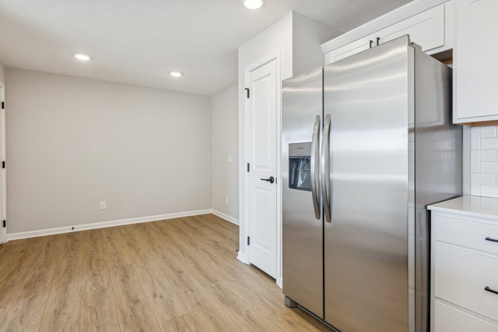 87-web-or-mls-7961 - 4715 E 21st Ave_012 (4)