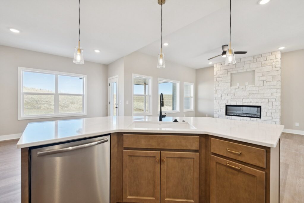 9-web-or-mls-7729 - 18410 Sycamore Dr_009