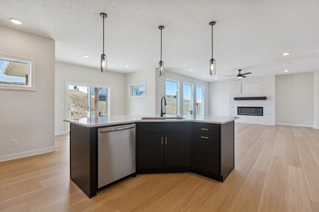 9-web-or-mls-8044 - 10908 N 159th Ave_009