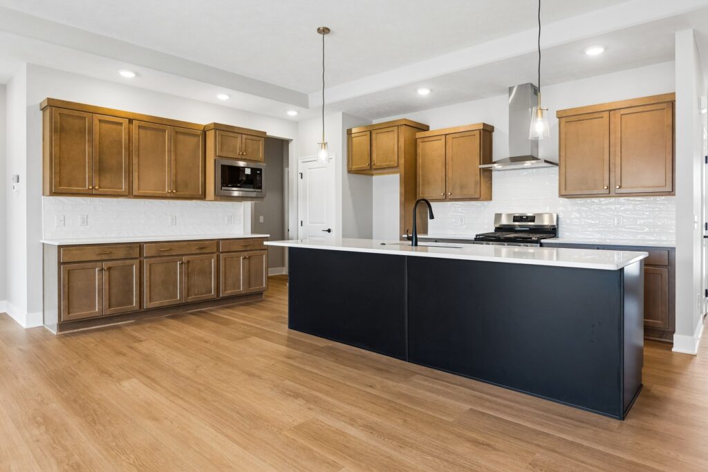 9-web-or-mls-8241 - 11103 N 173rd St - 009