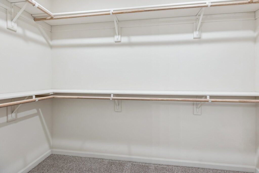 91-web-or-mls-7961 - 4715 E 21st Ave_016 (4)