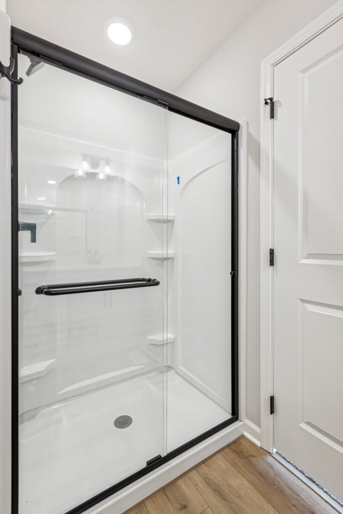 92-web-or-mls-7961 - 4715 E 21st Ave_017 (4)