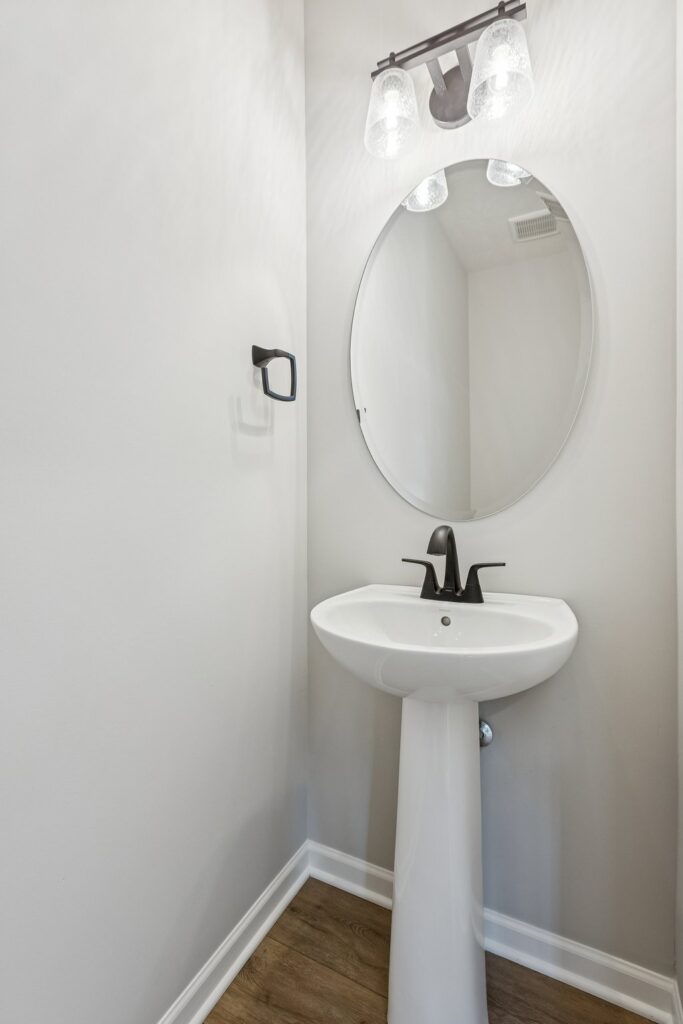 93-web-or-mls-7961 - 4715 E 21st Ave_018 (4)