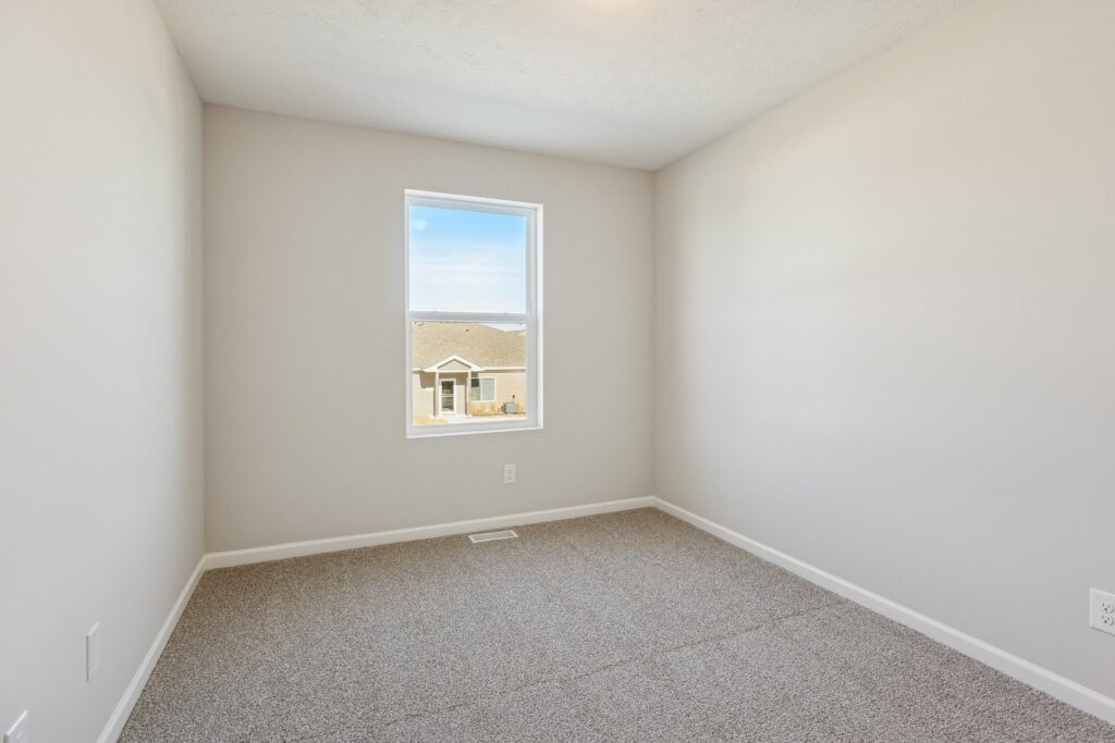 95-web-or-mls-7961 - 4715 E 21st Ave_020 (4)