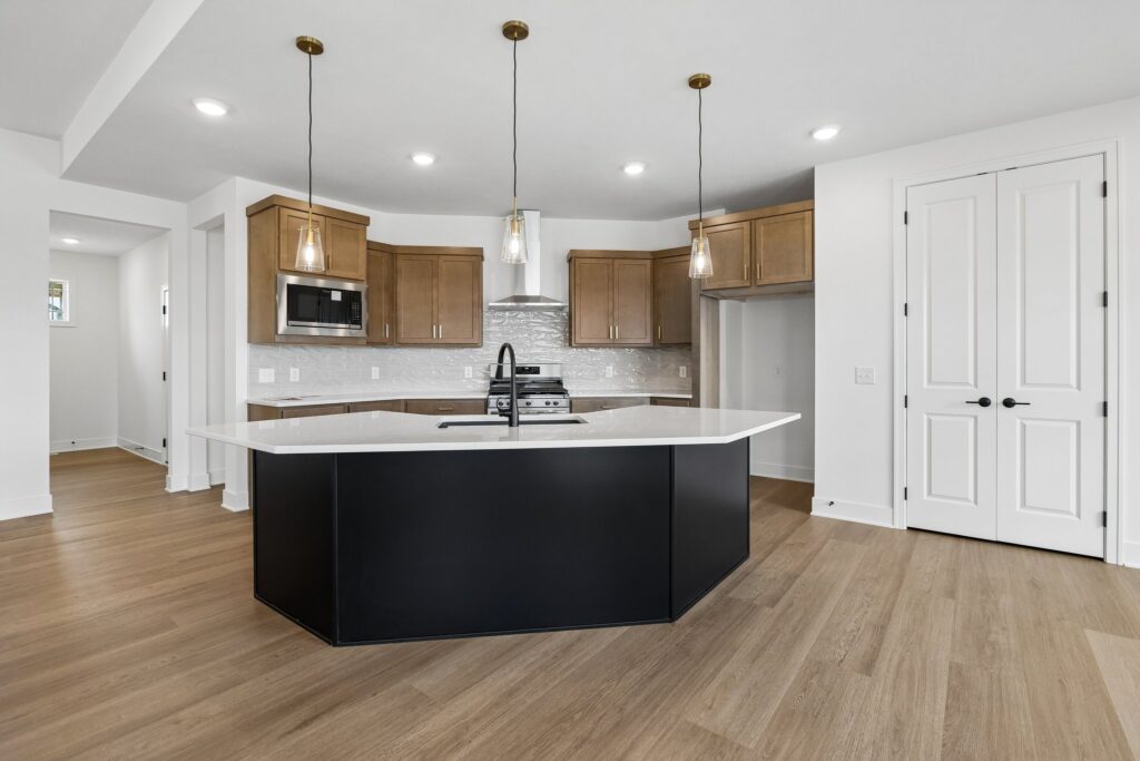 11-web-or-mls-8216 - 12509 S 89th St_011