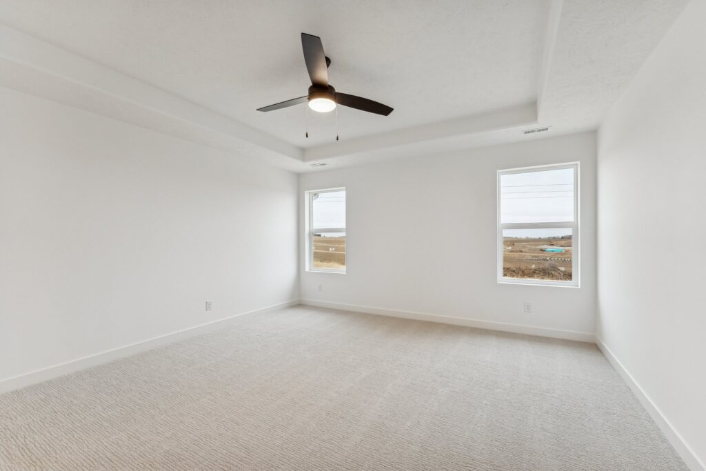 14-web-or-mls-8064 - 8606 Legacy St_014