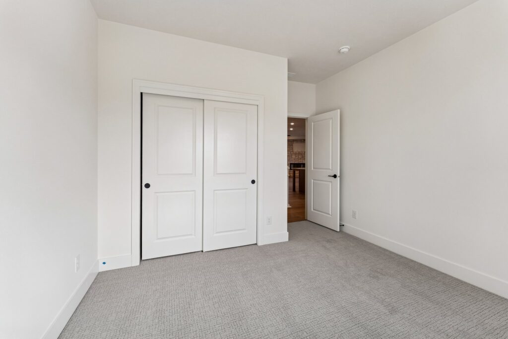 17-web-or-mls-8063 - 8608 Reed St_017