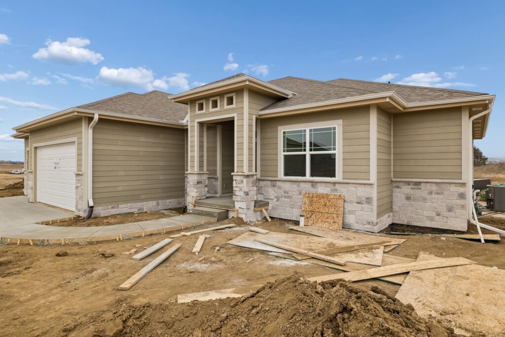 2-web-or-mls-8216 - 12509 S 89th St_002