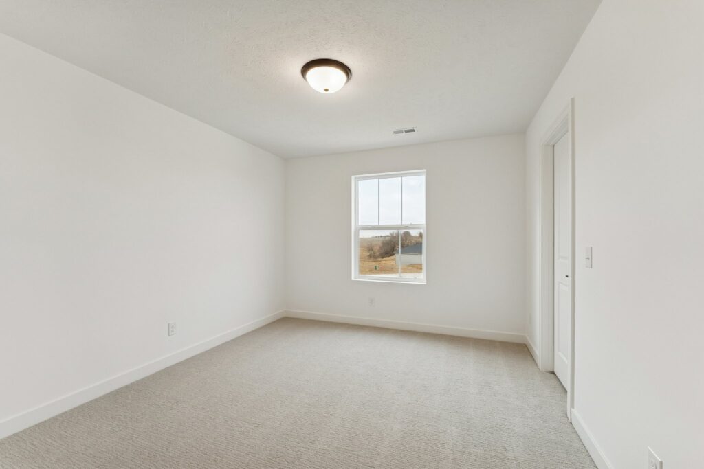 22-web-or-mls-8064 - 8606 Legacy St_022