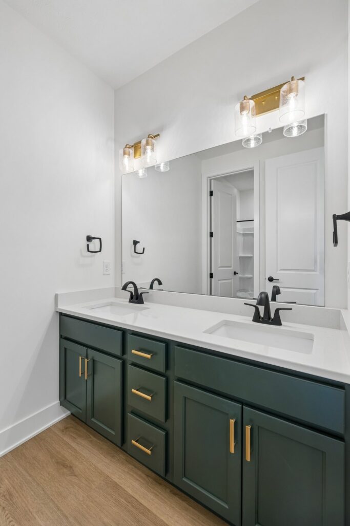 24-web-or-mls-8216 - 12509 S 89th St_024