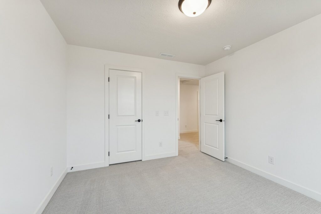 25-web-or-mls-8064 - 8606 Legacy St_025