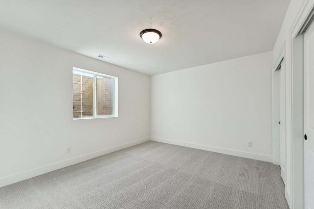 28-web-or-mls-8063 - 8608 Reed St_028