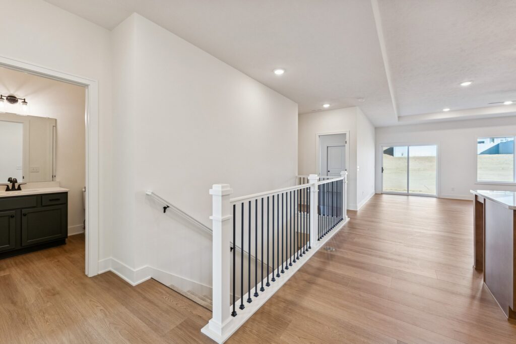 6-web-or-mls-8063 - 8608 Reed St_006