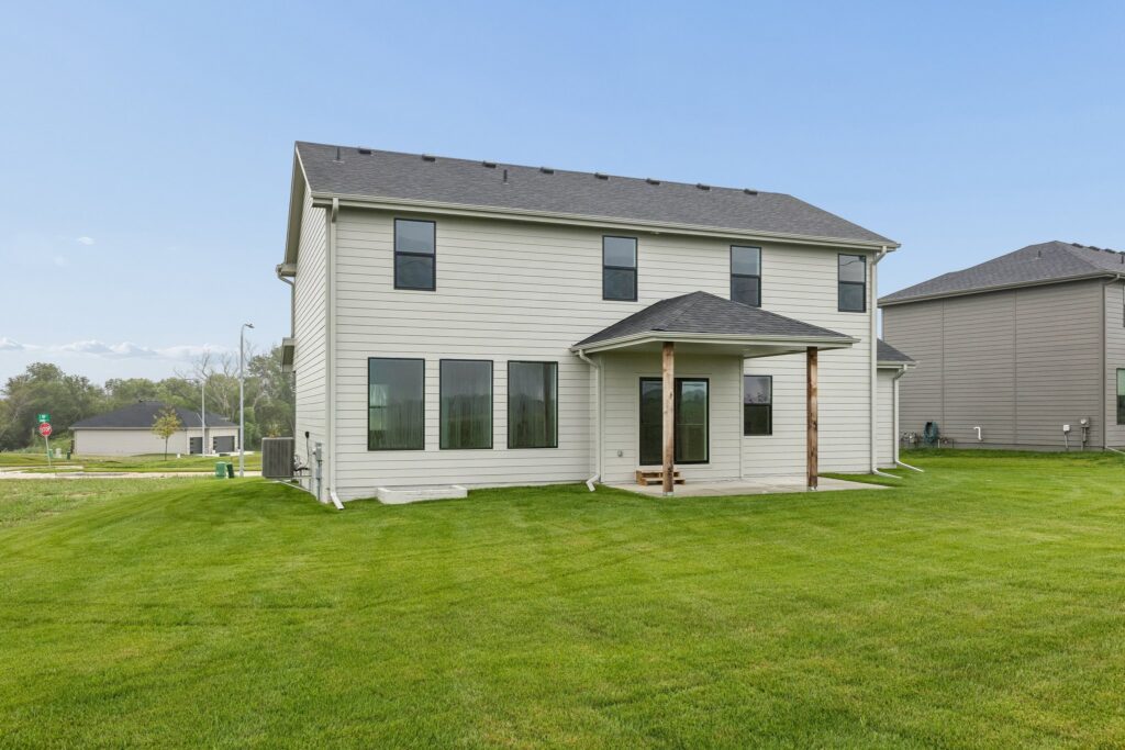 6-web-or-mls-9689 - 8606 Legacy St_006
