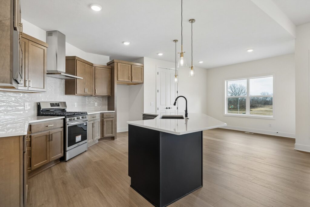 8-web-or-mls-8216 - 12509 S 89th St_008