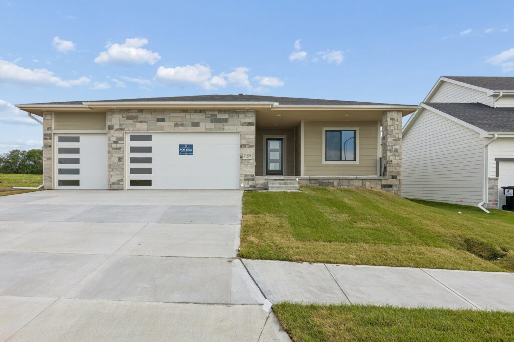 1-web-or-mls-21428 Z St_001