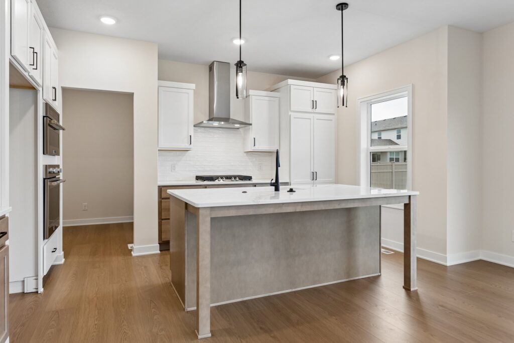 10-web-or-mls-10023 - 20808 Kansas Ave_010