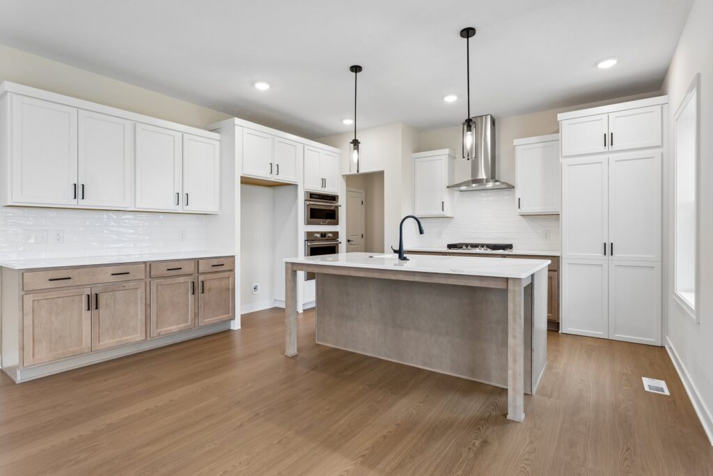11-web-or-mls-10023 - 20808 Kansas Ave_011