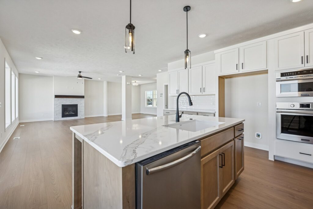 12-web-or-mls-8134 - 20808 Kansas Ave_012