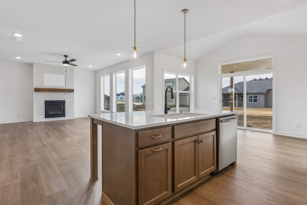 12-web-or-mls-8221 - 20819 Nebraska Ave_012