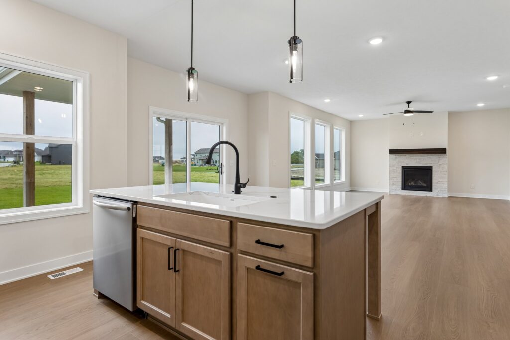 13-web-or-mls-10023 - 20808 Kansas Ave_013