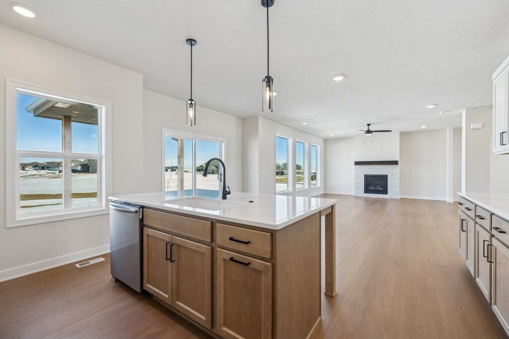 13-web-or-mls-8134 - 20808 Kansas Ave_013