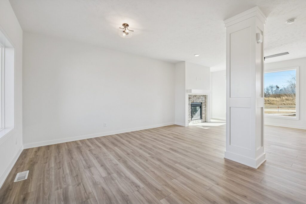 15-web-or-mls-7926 - 18055 Sycamore Dr_015