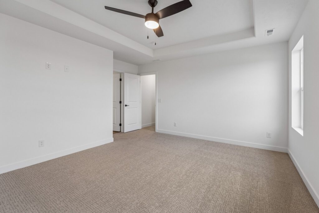 15-web-or-mls-8221 - 20819 Nebraska Ave_015