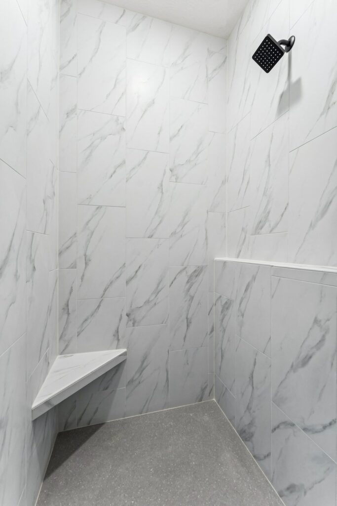 18-web-or-mls-7908 - 6307 N 209th St_019