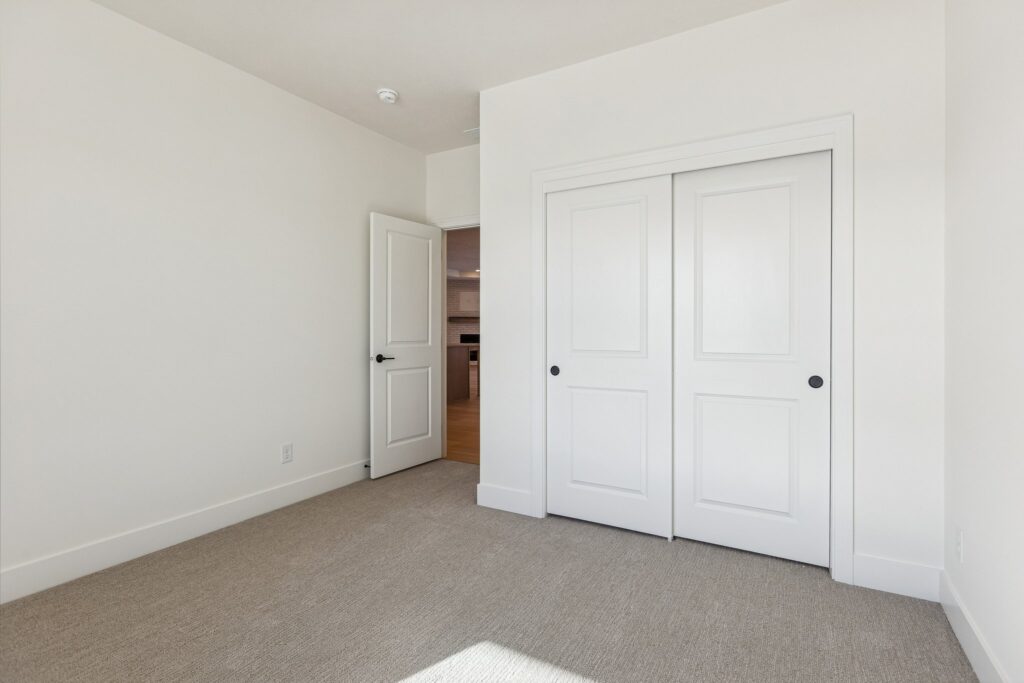 18-web-or-mls-7960 - 21428 Z St_018