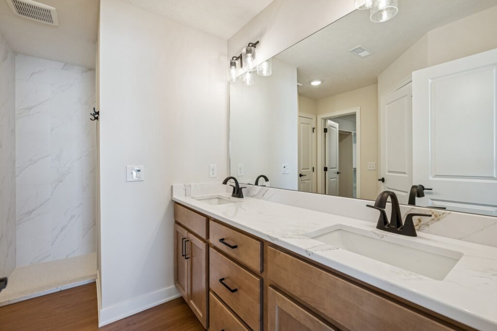 19-web-or-mls-8134 - 20808 Kansas Ave_019