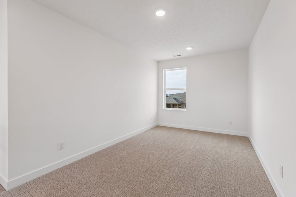 19-web-or-mls-8221 - 20819 Nebraska Ave_019