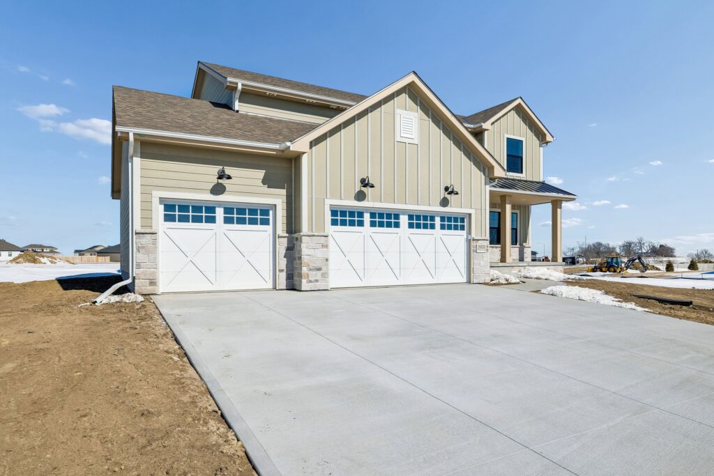 2-web-or-mls-8134 - 20808 Kansas Ave_001