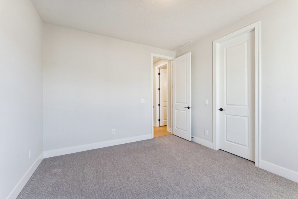 20-web-or-mls-7908 - 6307 N 209th St_021