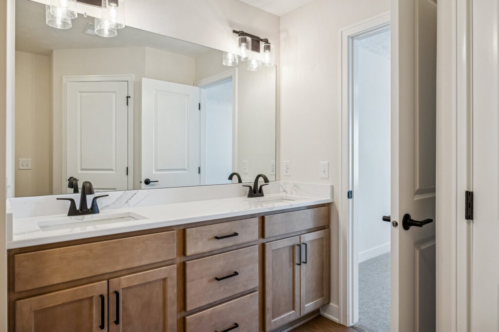 20-web-or-mls-8134 - 20808 Kansas Ave_020