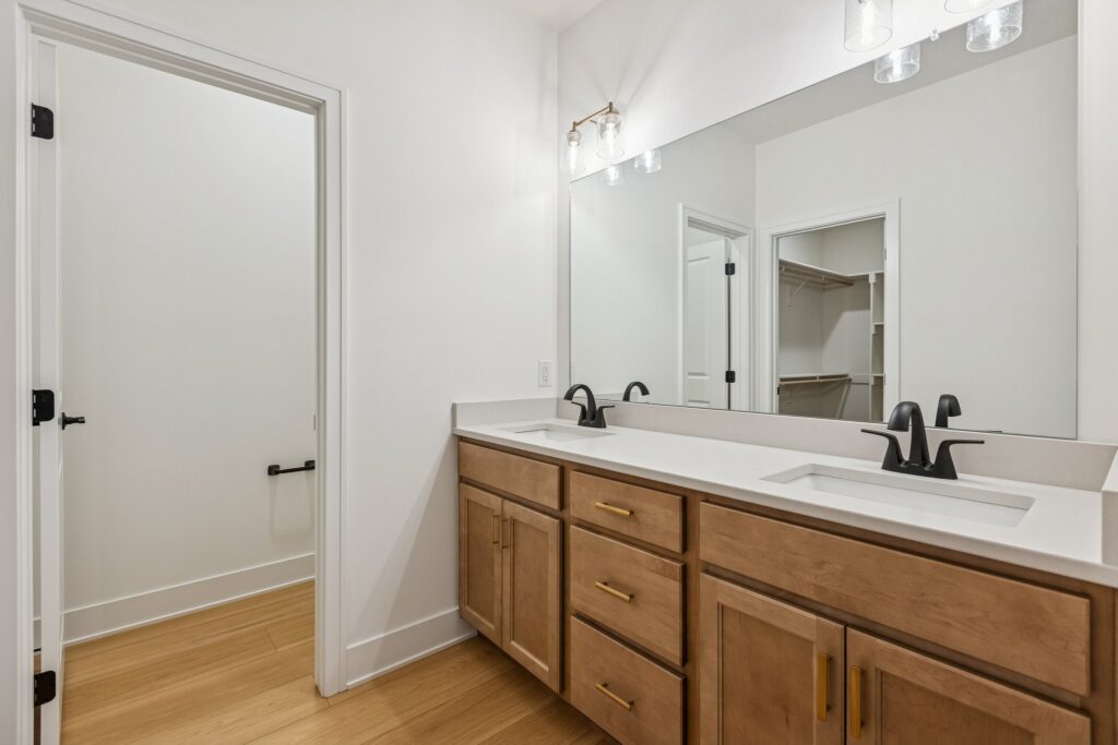 23-web-or-mls-7960 - 21428 Z St_023