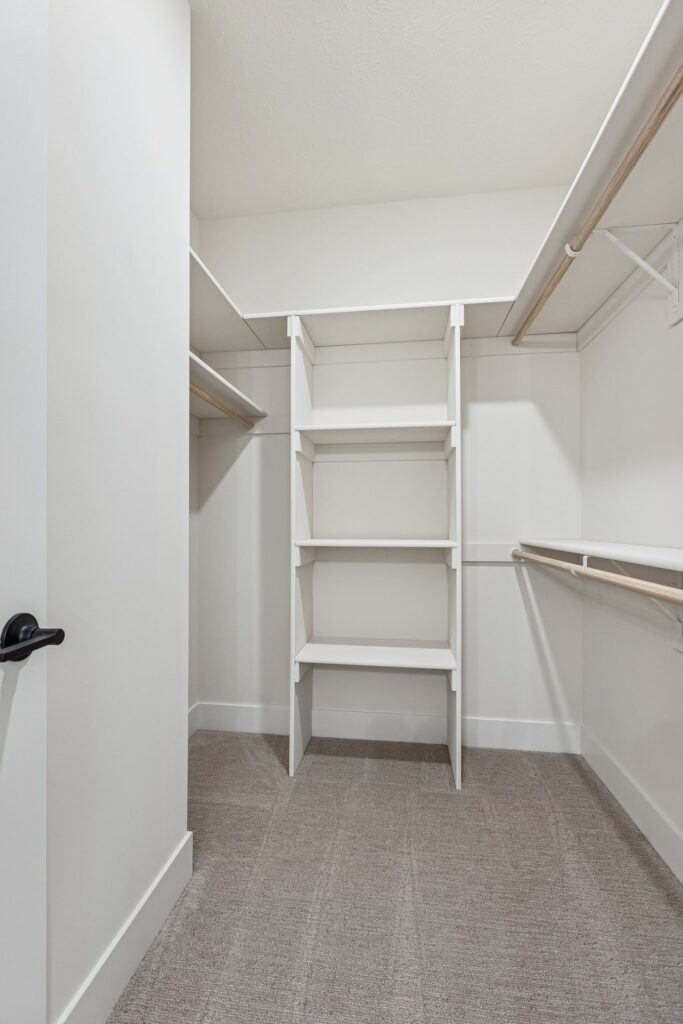 25-web-or-mls-7960 - 21428 Z St_025