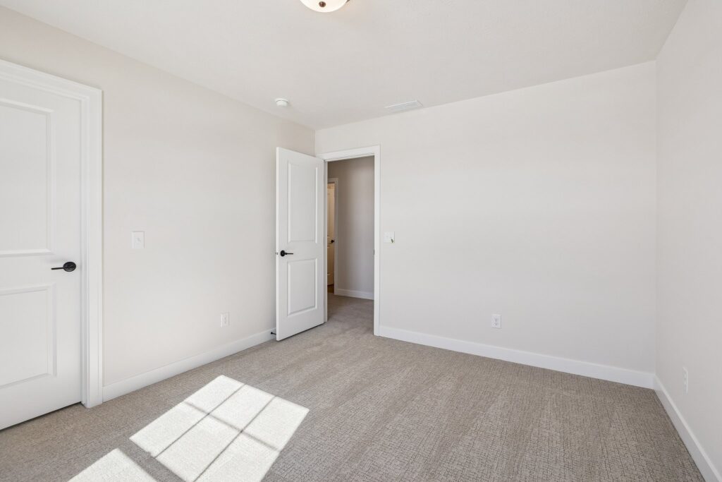 25-web-or-mls-8134 - 20808 Kansas Ave_025